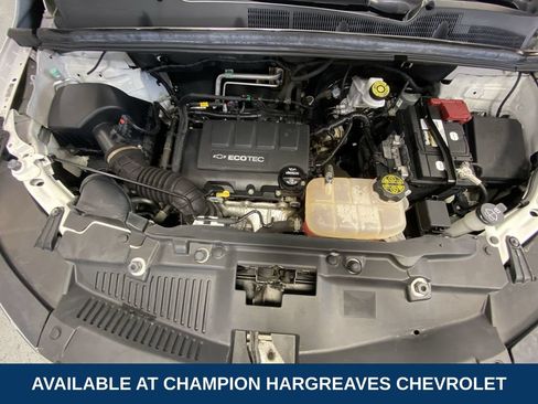 Used 2020 Chevrolet Trax LT w/ LT Convenience Package FWD image 38