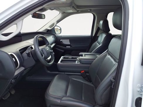 Certified 2025 Ford Expedition Active AWD/4WD image 15