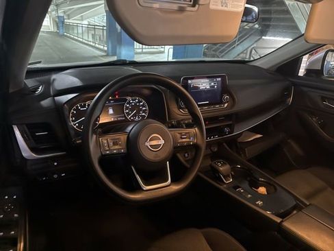 Used 2024 Nissan Rogue SV FWD image 7