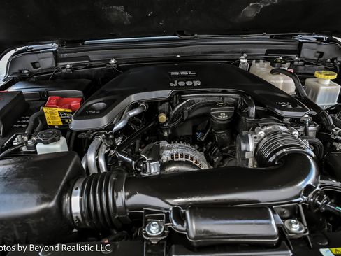 Used 2021 Jeep Gladiator Overland image 9