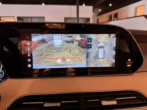 Used 2020 Hyundai Palisade Limited image 16