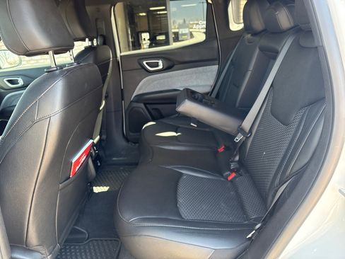 Used 2025 Jeep Compass Latitude w/ Convenience Group image 4