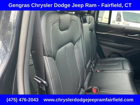 Certified 2023 Jeep Grand Cherokee Limited w/ Luxury Tech Group II AWD/4WD image 27