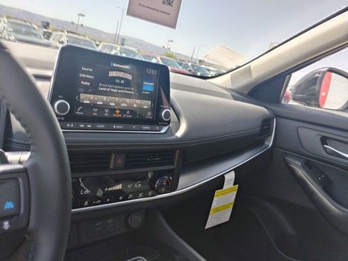 New 2026 Nissan Rogue SV AWD/4WD image 18