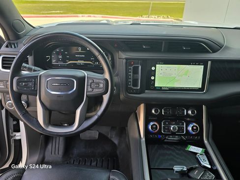 Used 2022 GMC Yukon Denali image 21