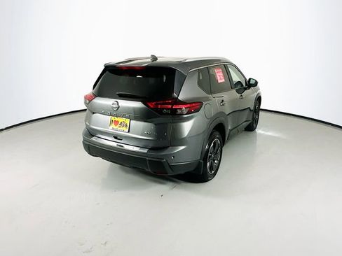Certified 2024 Nissan Rogue SV w/ SV Premium Package FWD image 9