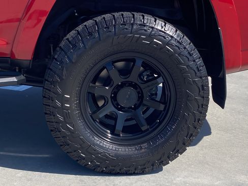 Certified 2023 Toyota 4Runner TRD Off-Road Premium w/ Off Road Premium Plus Package AWD/4WD image 7