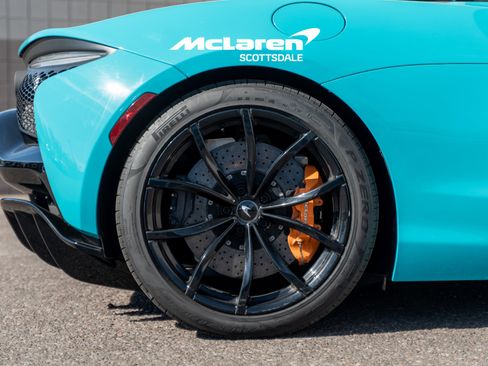 Used 2024 McLaren Artura RWD image 28