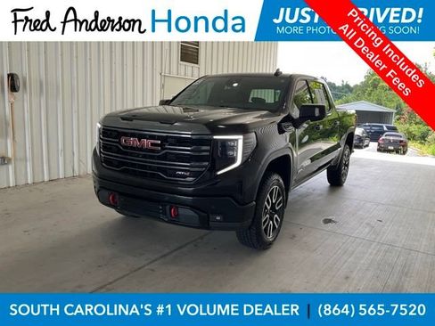 Used 2023 GMC Sierra 1500 AT4 w/ Technology Package AWD/4WD image 1