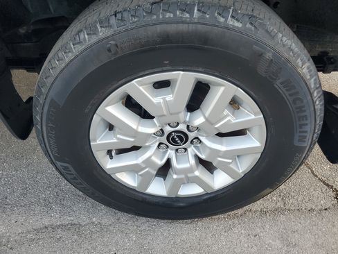 Used 2022 Nissan Frontier SV image 28