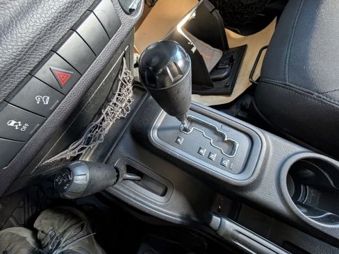 Used 2016 Jeep Wrangler Unlimited Sport AWD/4WD image 26