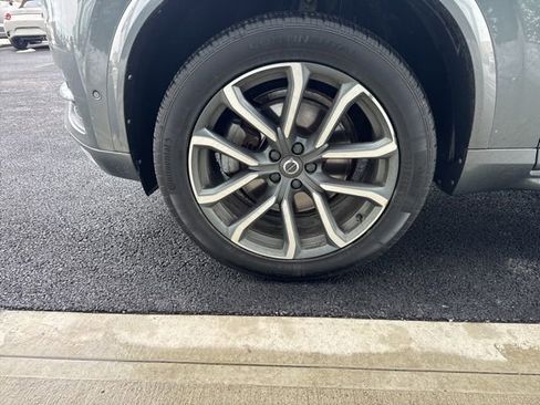 Used 2018 Volvo XC90 T5 Momentum w/ Convenience Package image 8