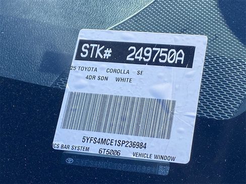 Certified 2025 Toyota Corolla SE image 36