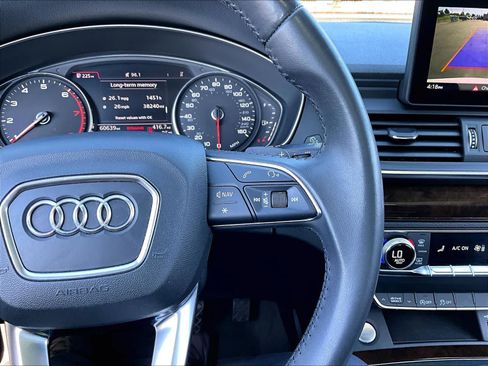 Used 2019 Audi Q5 2.0T Premium w/ Convenience Package AWD/4WD image 22