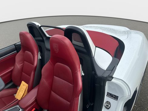 Used 2017 Porsche 718 Boxster S RWD image 11