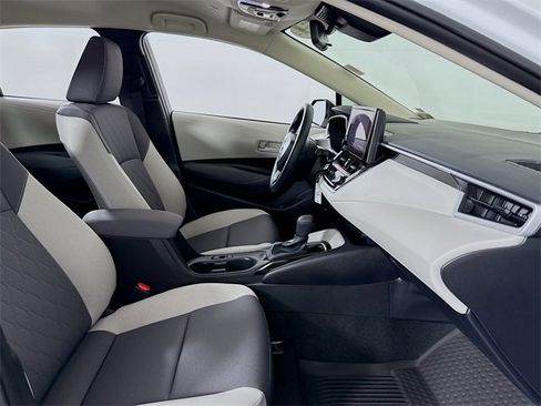 Certified 2025 Toyota Corolla LE image 25