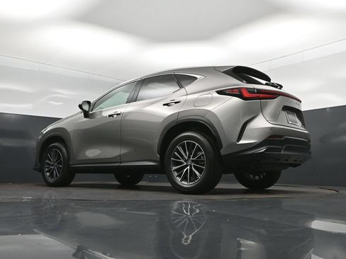 Used 2025 Lexus NX 250 FWD w/ Towing Package (2000 Lbs) image 40