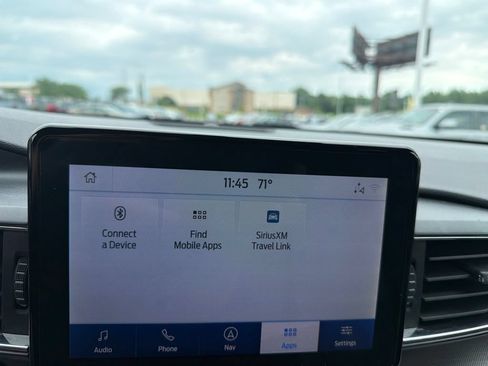 Used 2023 Ford Explorer XLT w/ Equipment Group 202A AWD/4WD image 25