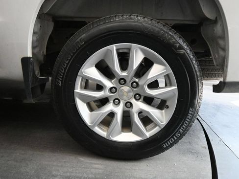 Used 2022 Chevrolet Silverado 1500 Custom AWD/4WD image 12