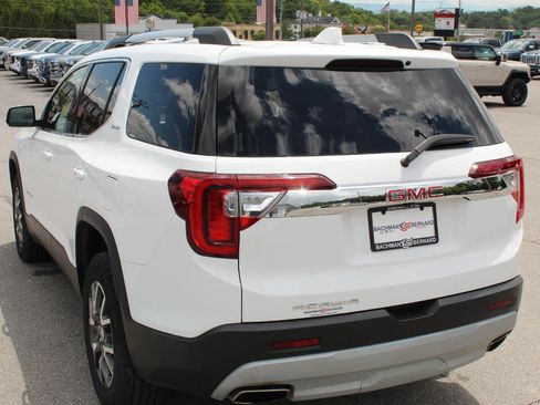 Used 2023 GMC Acadia SLE w/ Driver Convenience Package FWD image 5