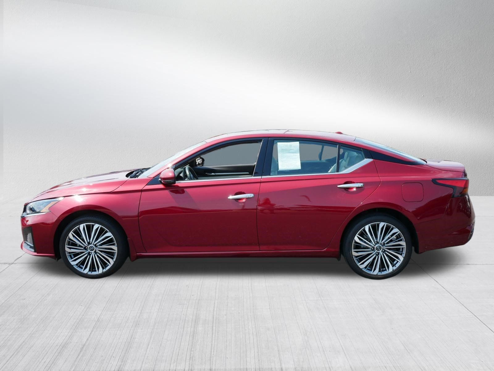 Used 2023 Nissan Altima 2.5 SL AWD/4WD image 4