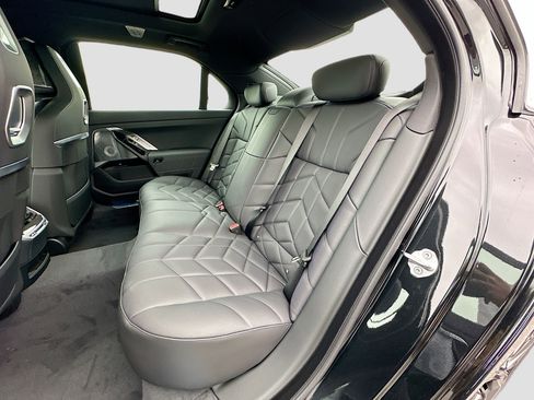 New 2026 BMW 760i xDrive 760i xDrive w/ Executive Package image 19