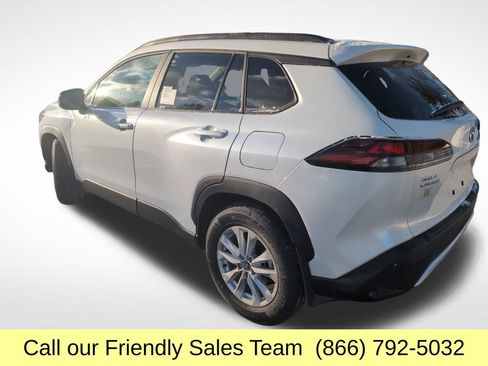 New 2026 Toyota Corolla Cross LE w/ Moonroof Package image 3