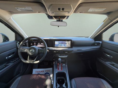 Used 2025 Nissan Kicks SR w/ SR Premium Package AWD/4WD image 7
