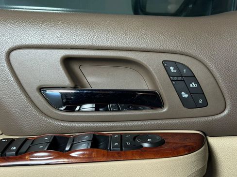 Used 2011 Chevrolet Tahoe LT w/ Luxury Package RWD image 32