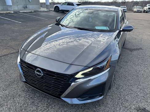 Used 2024 Nissan Altima 2.5 SL image 3