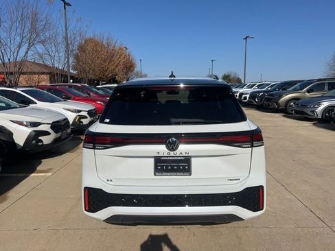 New 2026 Volkswagen Tiguan SE R-Line AWD/4WD image 5