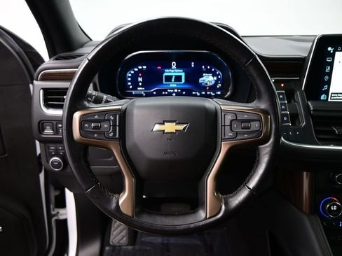 Used 2022 Chevrolet Tahoe High Country w/ Premium Package 2 AWD/4WD image 18
