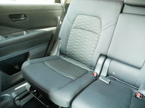 Certified 2025 Nissan Pathfinder SV w/ Black Appearance Package AWD/4WD image 12