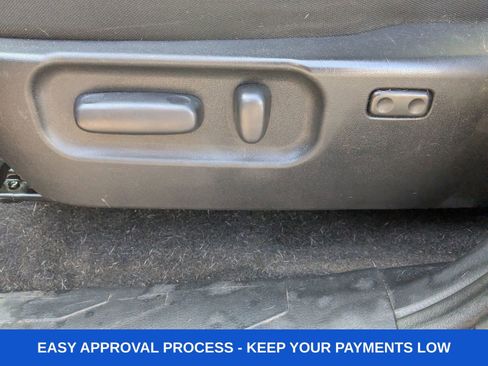 Used 2020 Toyota Tacoma TRD Off-Road w/ Technology Package AWD/4WD image 17