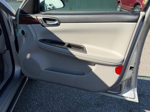 Used 2007 Chevrolet Impala LT w/ Preferred Equipment Group image 19