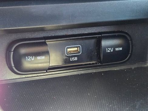 Used 2024 Kia Soul LX w/ Option Group 015 FWD image 31