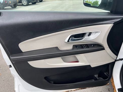 Used 2012 Chevrolet Equinox LS AWD/4WD image 16