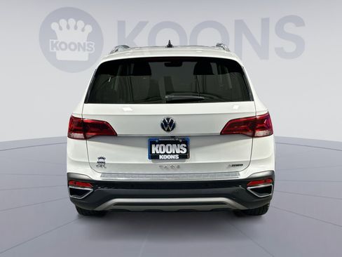 Used 2022 Volkswagen Taos SEL image 5