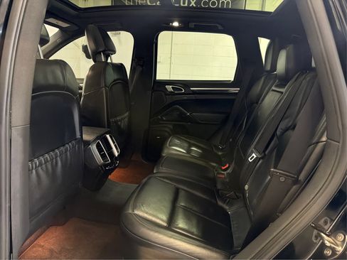 Used 2012 Porsche Cayenne image 10