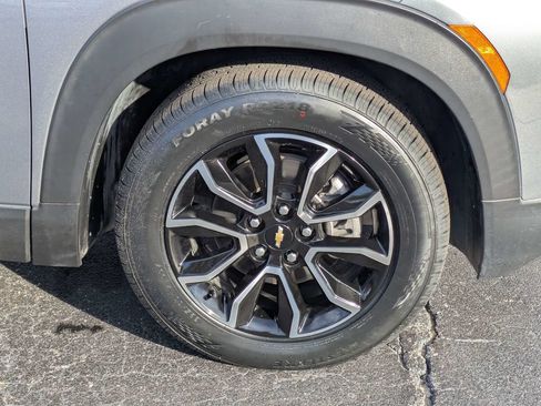 Used 2021 Chevrolet TrailBlazer ACTIV w/ Sun and Liftgate Package FWD image 10