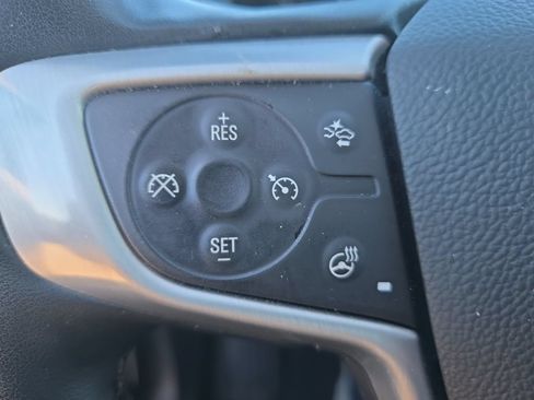 Used 2024 GMC Terrain SLT AWD/4WD image 30