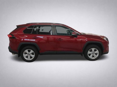 Used 2019 Toyota RAV4 XLE w/ All Weather Liner Package AWD/4WD image 3