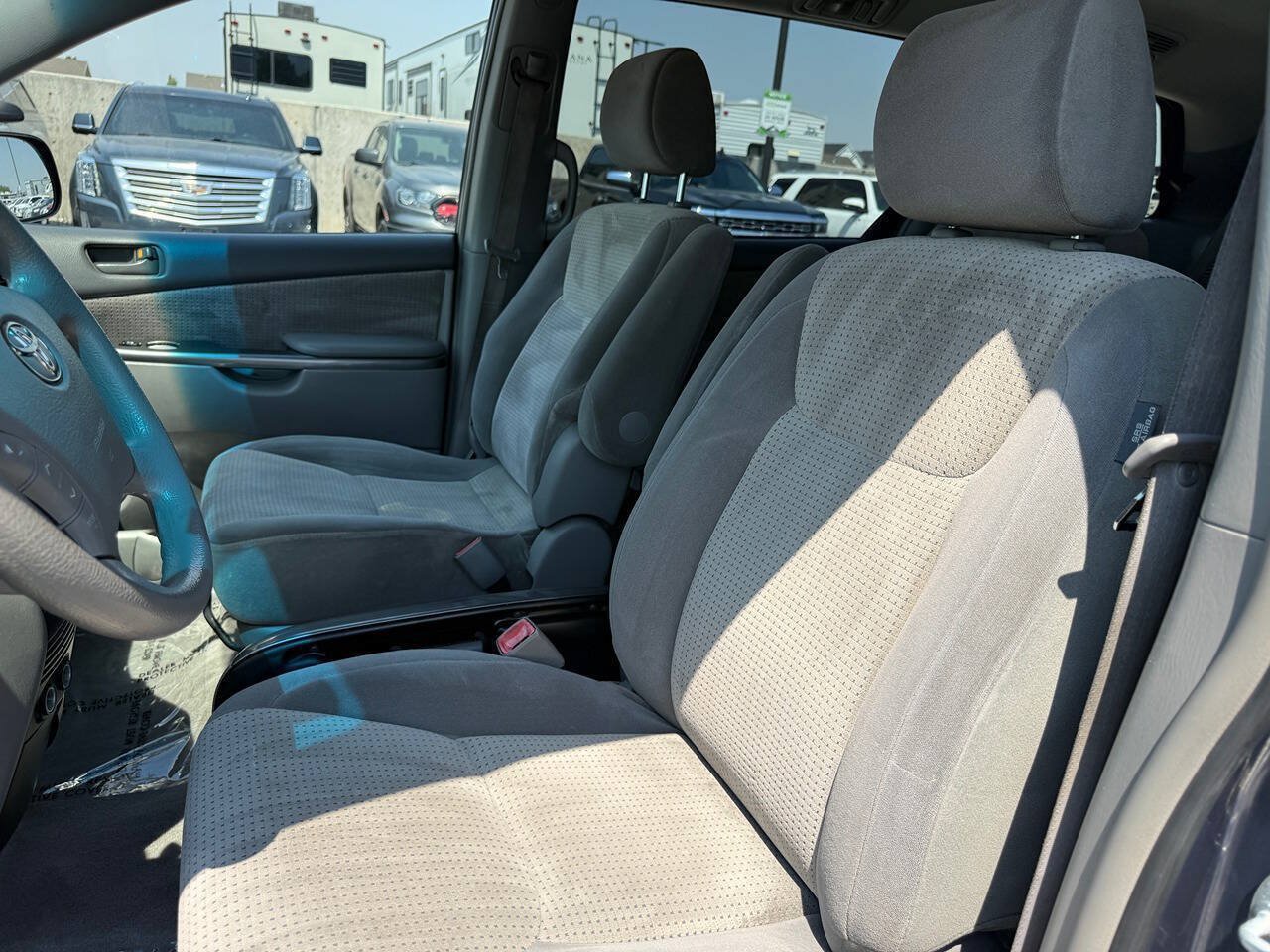 Used 2008 Toyota Sienna LE FWD image 16
