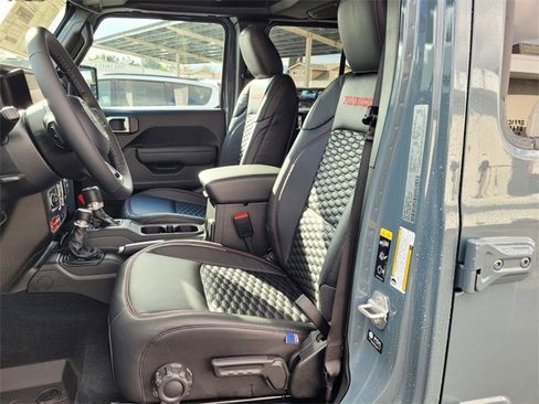 New 2026 Jeep Gladiator Rubicon image 9
