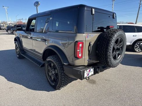 New 2025 Ford Bronco Outer Banks w/ Black Appearance Package AWD/4WD image 3