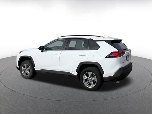 Used 2025 Toyota RAV4 LE image 9