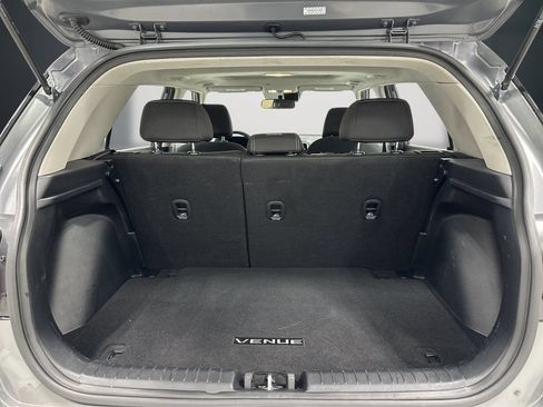 Used 2022 Hyundai Venue SEL w/ Cargo Package FWD image 13