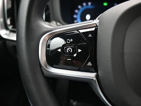 Used 2024 Volvo S60 B5 Plus image 24