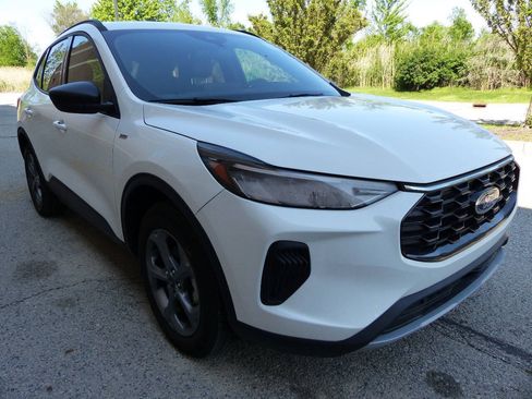 Used 2025 Ford Escape ST-Line w/ Tech Pack #1 AWD/4WD image 12