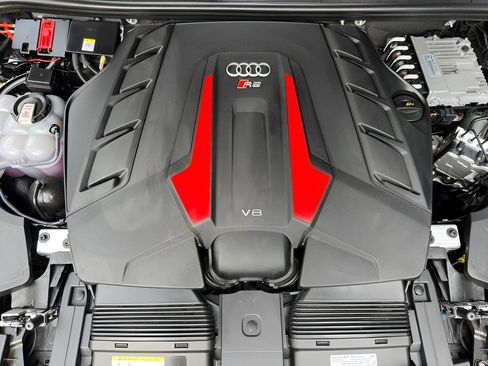 Certified 2025 Audi RS Q8 performance image 45
